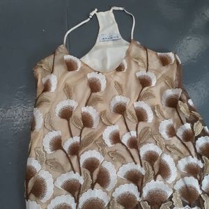 Two Arrows embroideries top